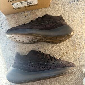 Adidas Yeezy Boost 380 “Onyx” – Size 10.5 – Very Good Condition